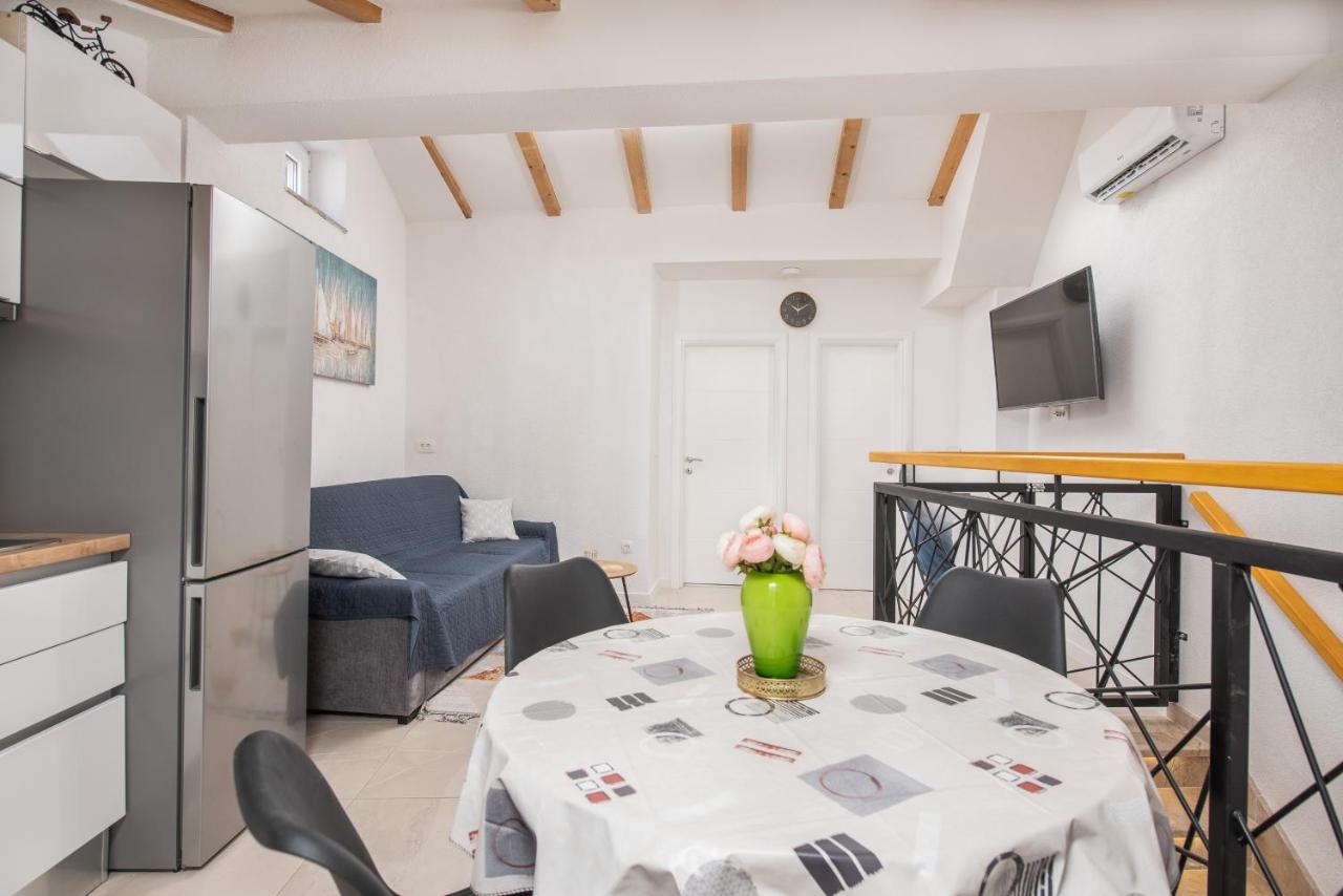 Apartmani Mara Kaštela Extérieur photo