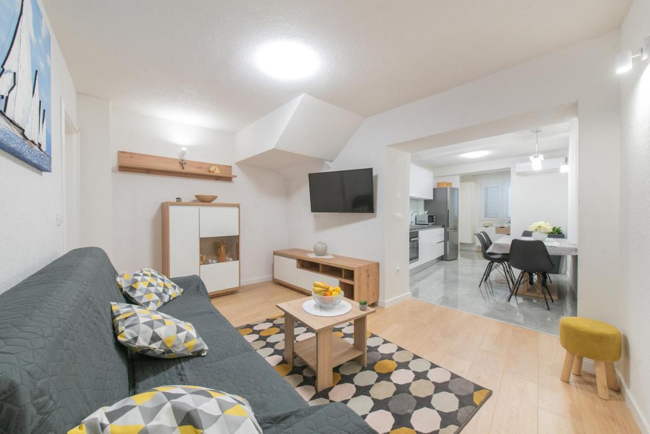 Apartmani Mara Kaštela Extérieur photo