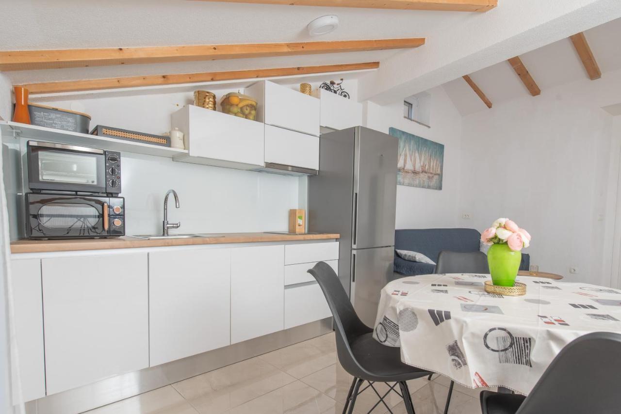 Apartmani Mara Kaštela Extérieur photo