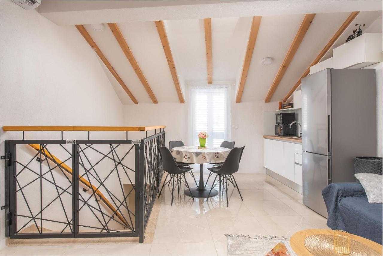 Apartmani Mara Kaštela Extérieur photo