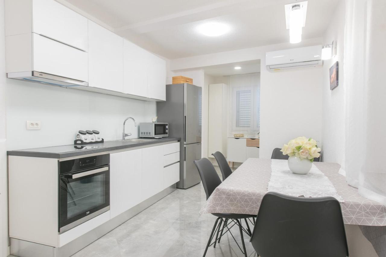 Apartmani Mara Kaštela Extérieur photo