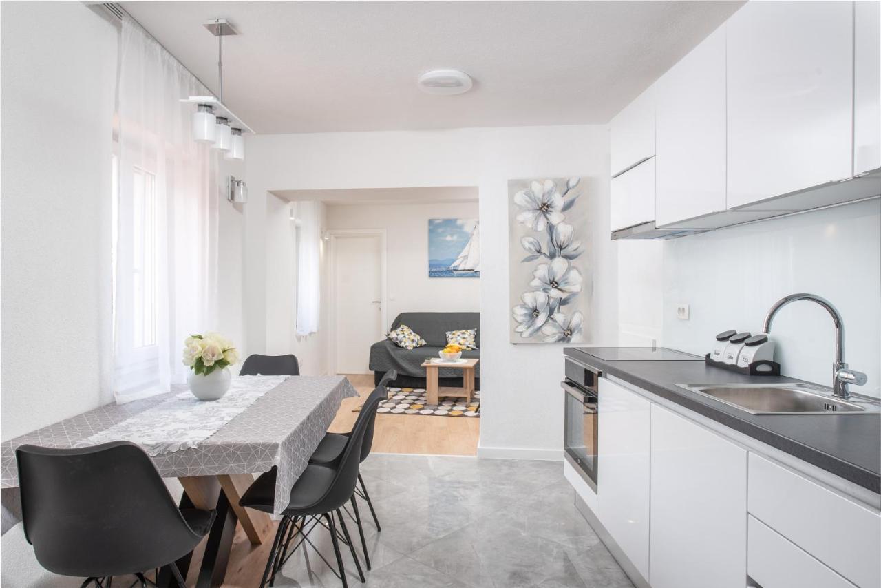 Apartmani Mara Kaštela Extérieur photo
